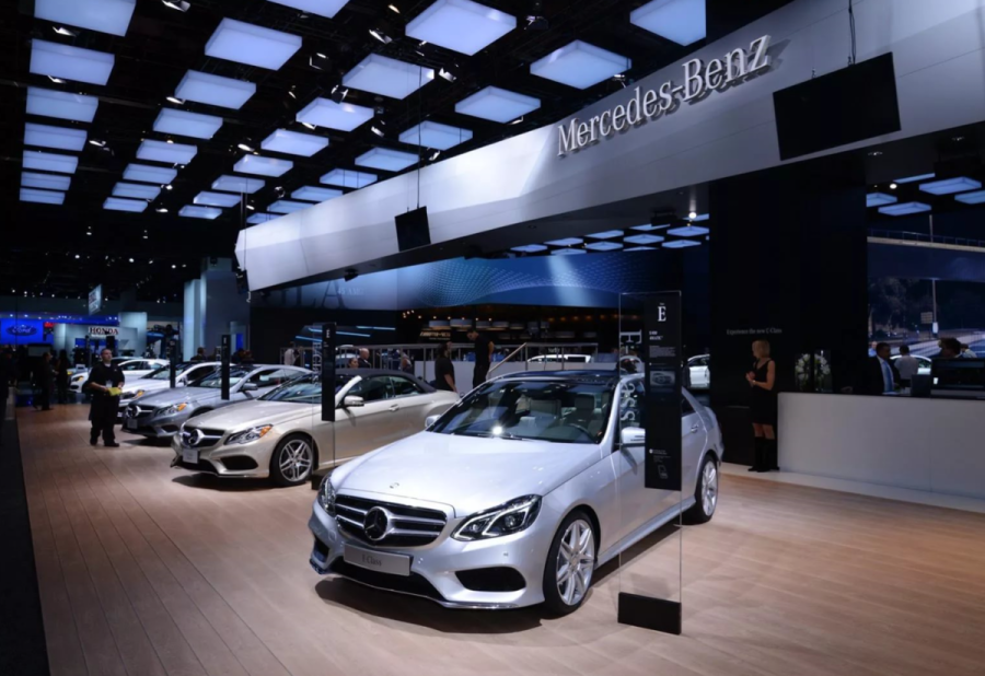 Мерседес 2023 автосалон