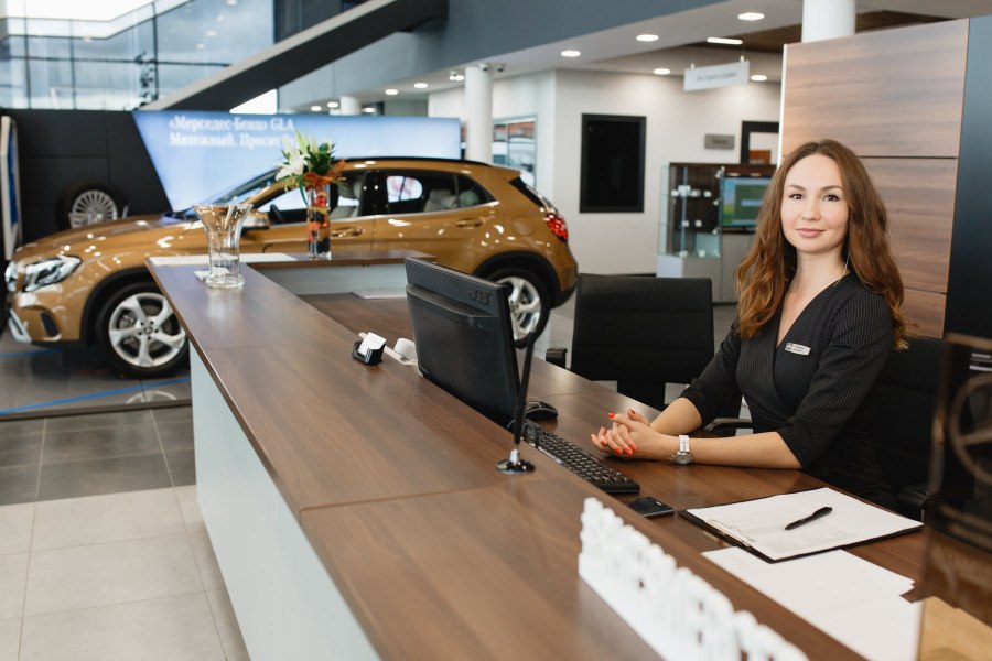 Ресепшн в автосалоне