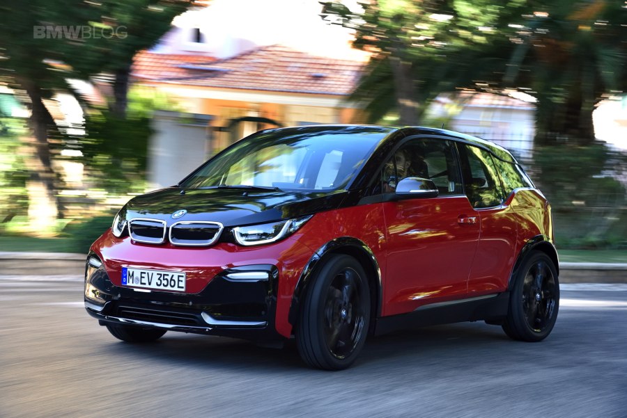 Маленькая BMW i3