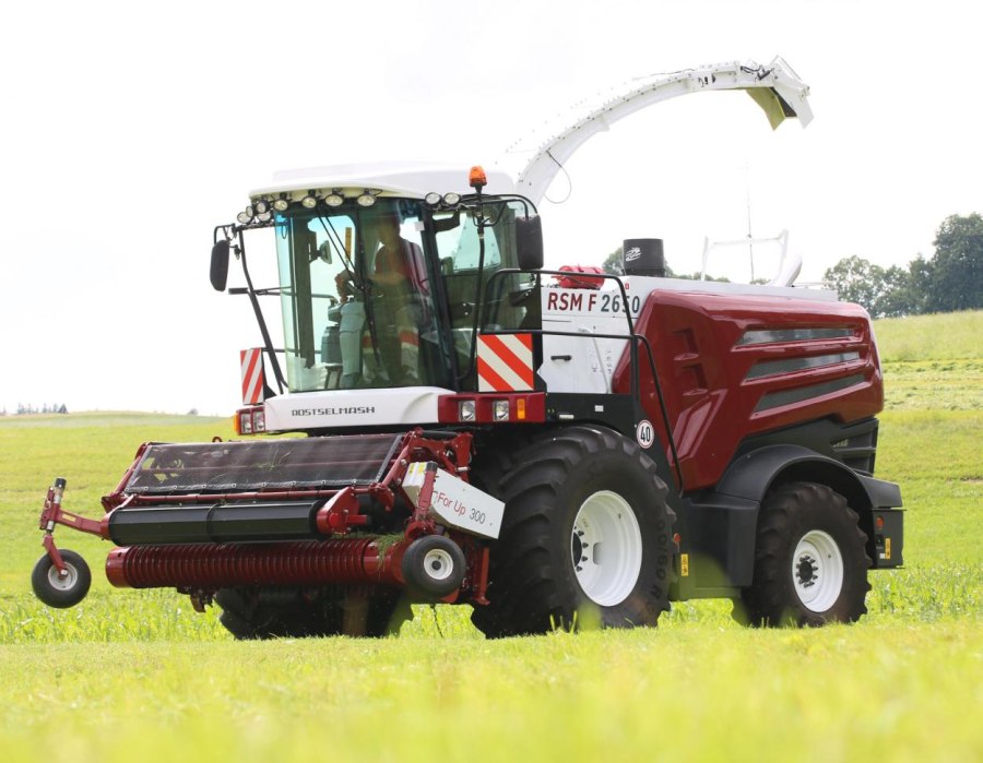 Кормоуборочный комбайн f2650 Ростсельмаш