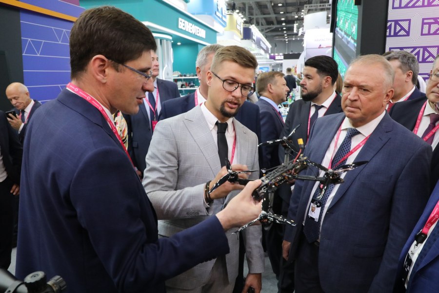 Иннопром 2023 Екатеринбург Мантуров