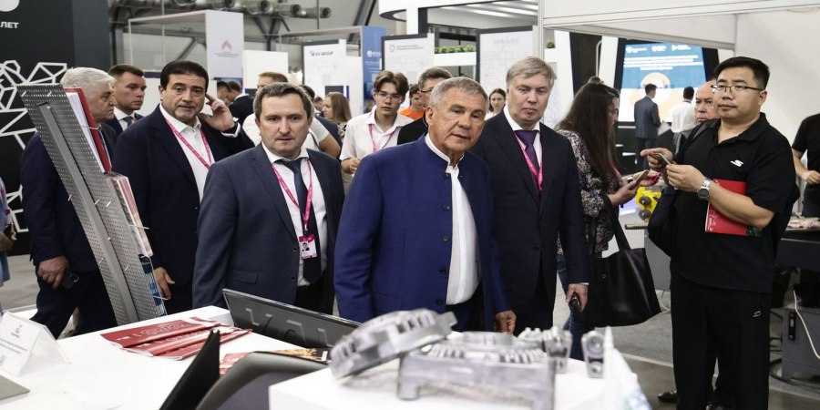 Алексей Леонидович Текслер выставка Иннопром 2023