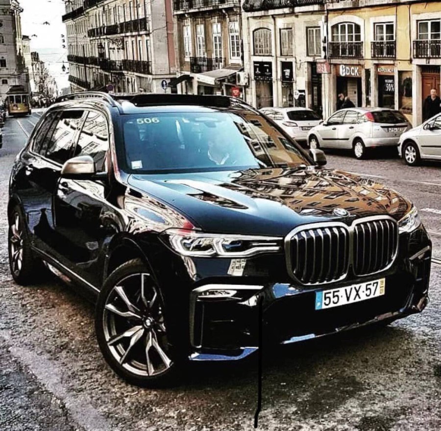 Джип БМВ x7
