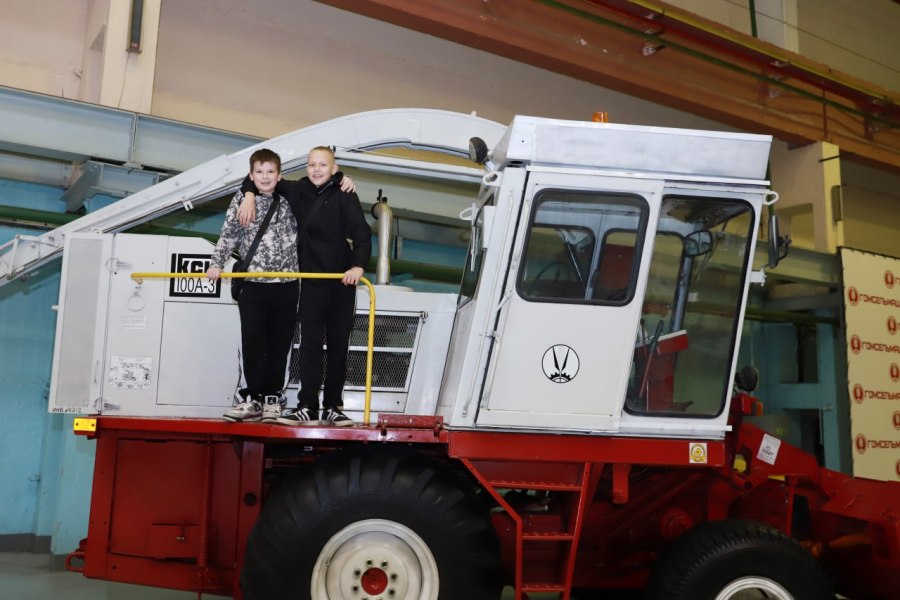 Завод пожарных автомобилей спецавтотехника ЕКБ