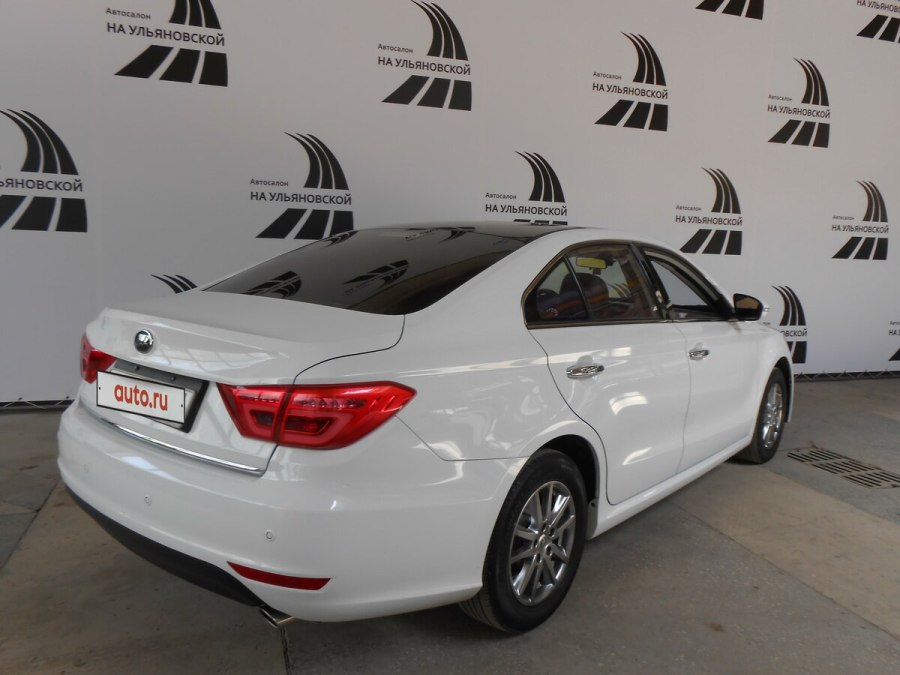 Белый Lifan Murman