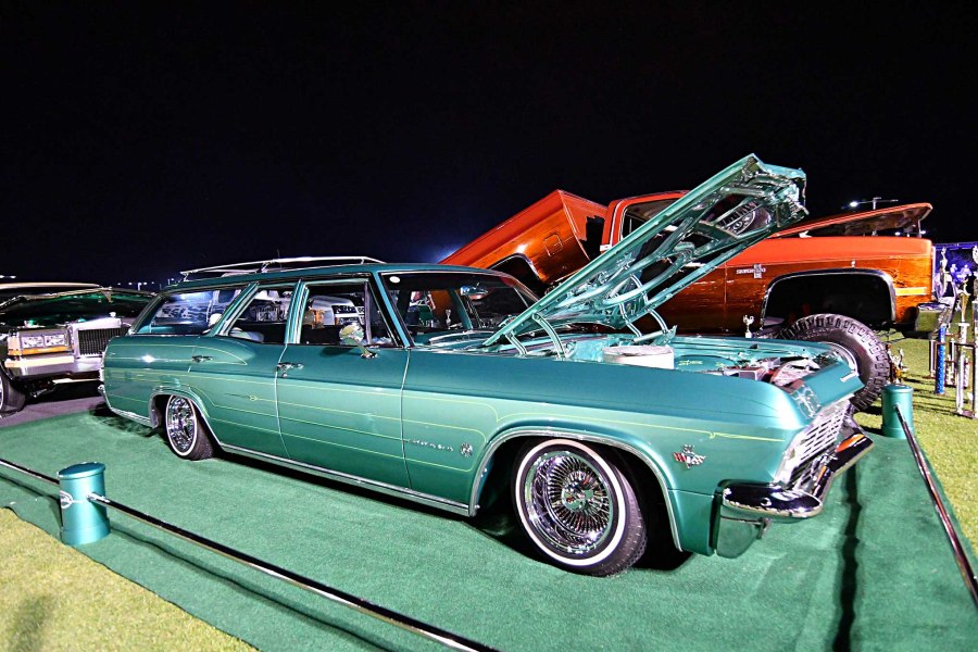 Impala 1967 лоурайдер c мягкой крышей