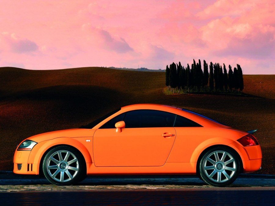 Audi TT 2000 оранжевая