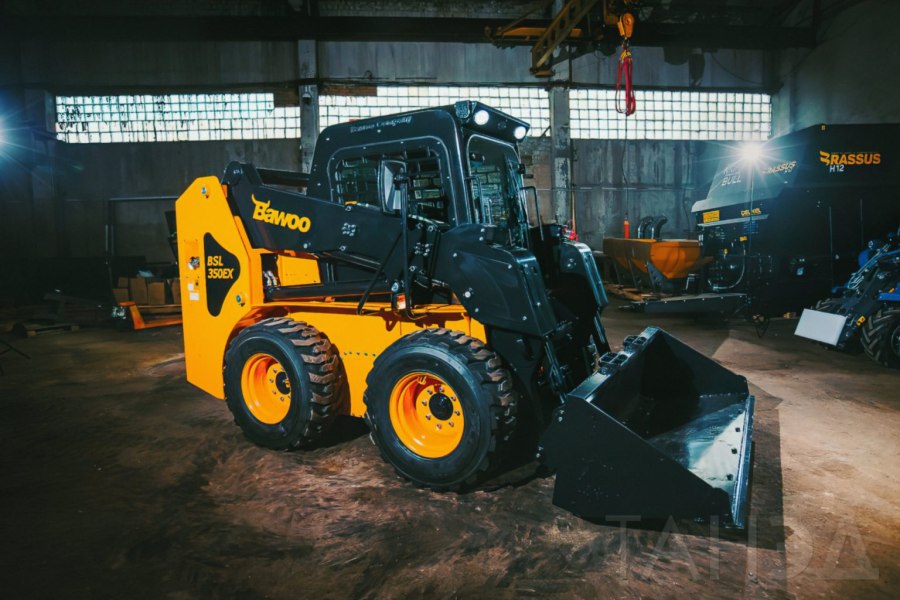 Мини погрузчик Kubota rw25