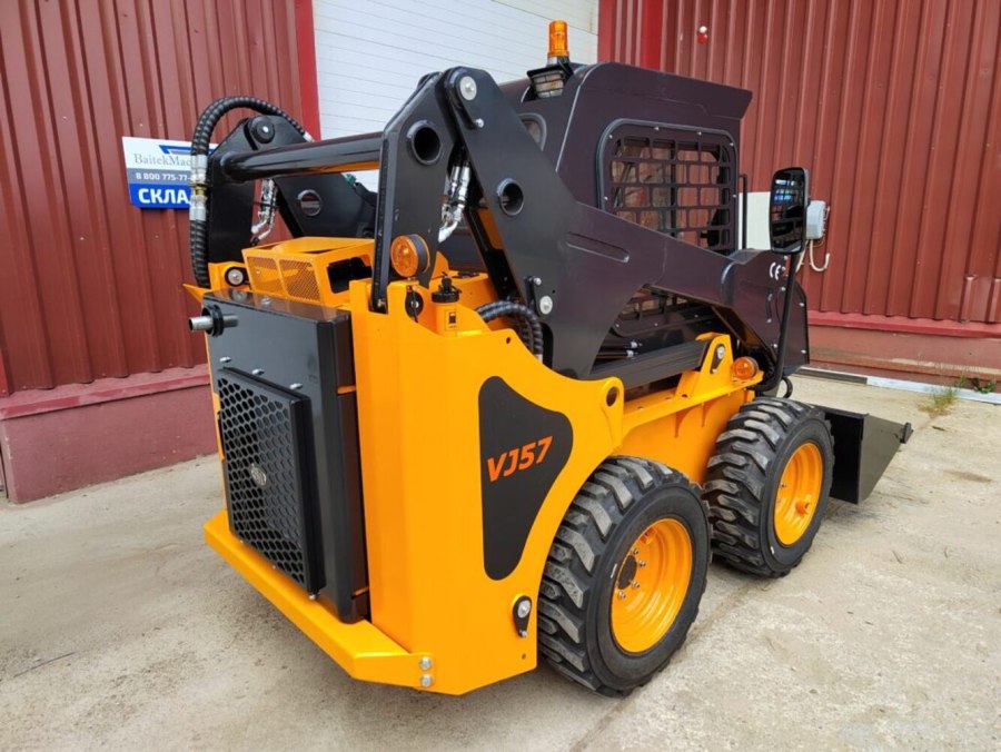Мини-погрузчик John Deere 318g