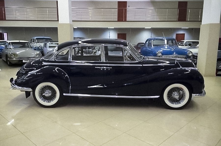 BMW 502 1959 sedan