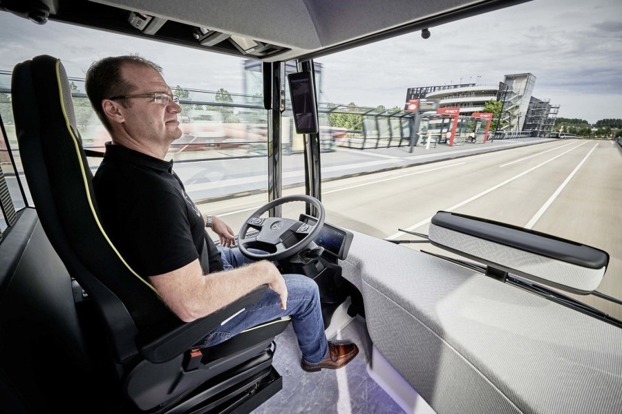 Мерседес Future Bus