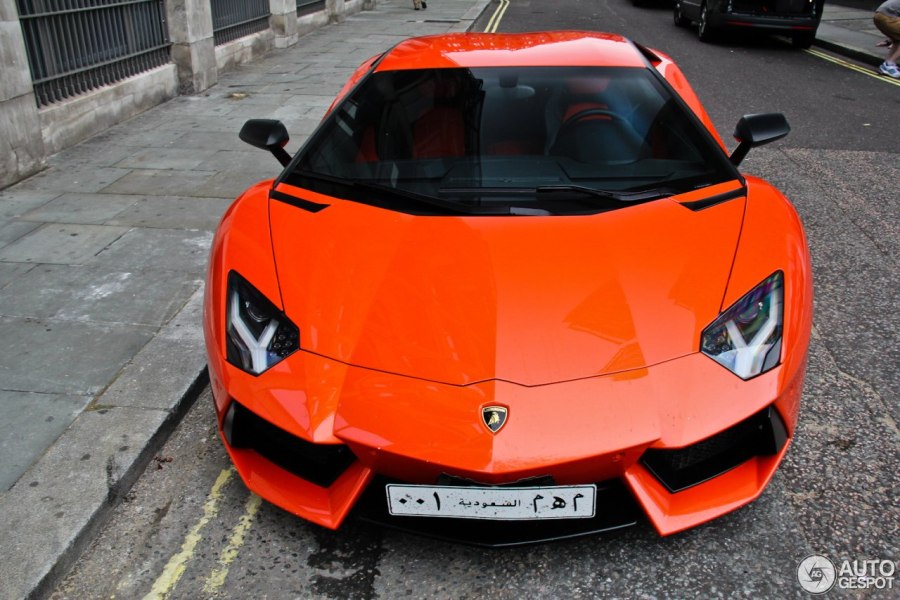 Цвет Ламборджини LP 700