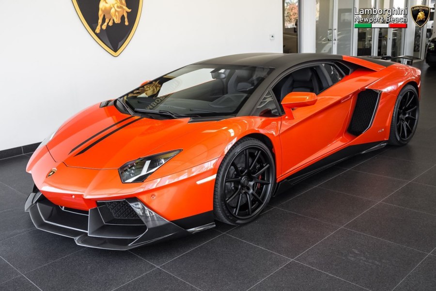 Lamborghini Aventador lp700-4 оранжевый