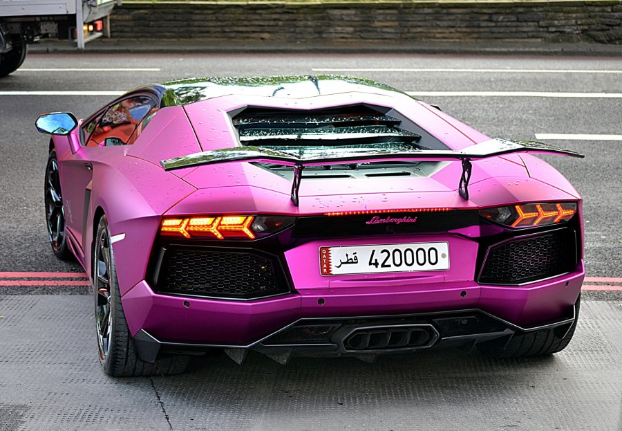 Lamborghini Aventador lp700-4 фиолетовый