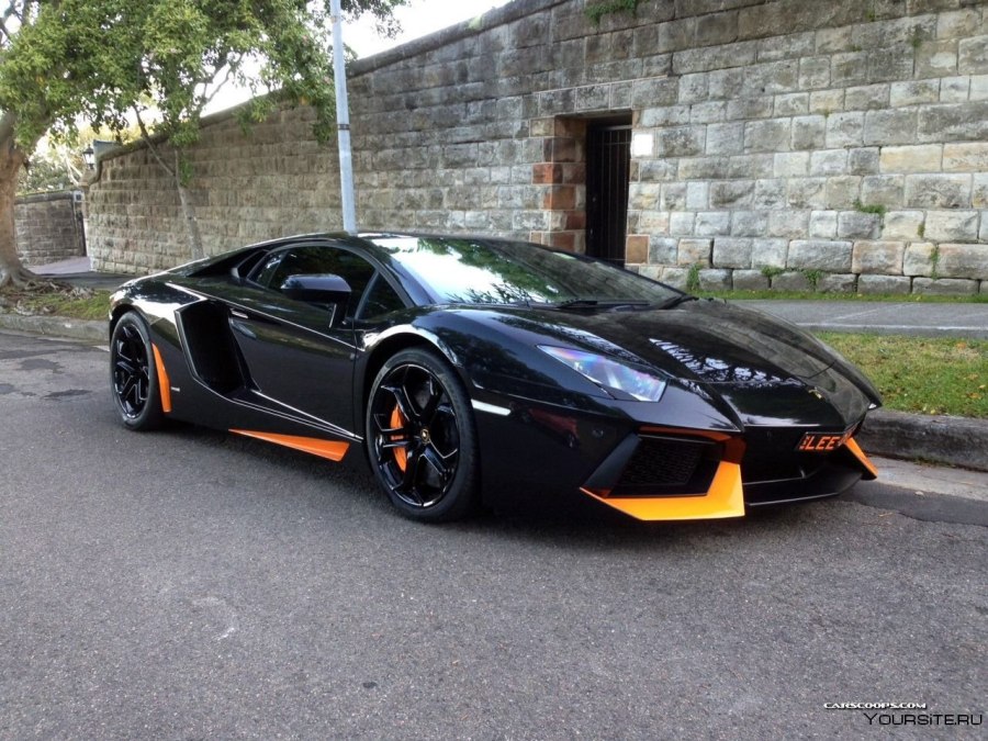 Lamborghini Aventador lp700-4 Yellow
