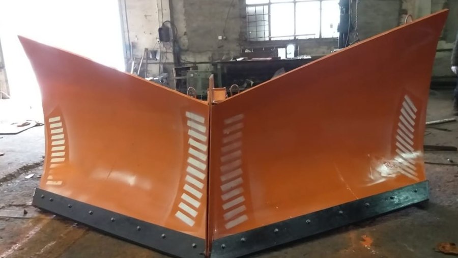 Отвал клиновой к-700