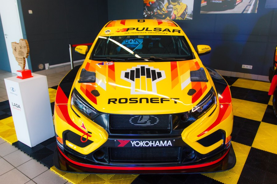 Lada Vesta TCR