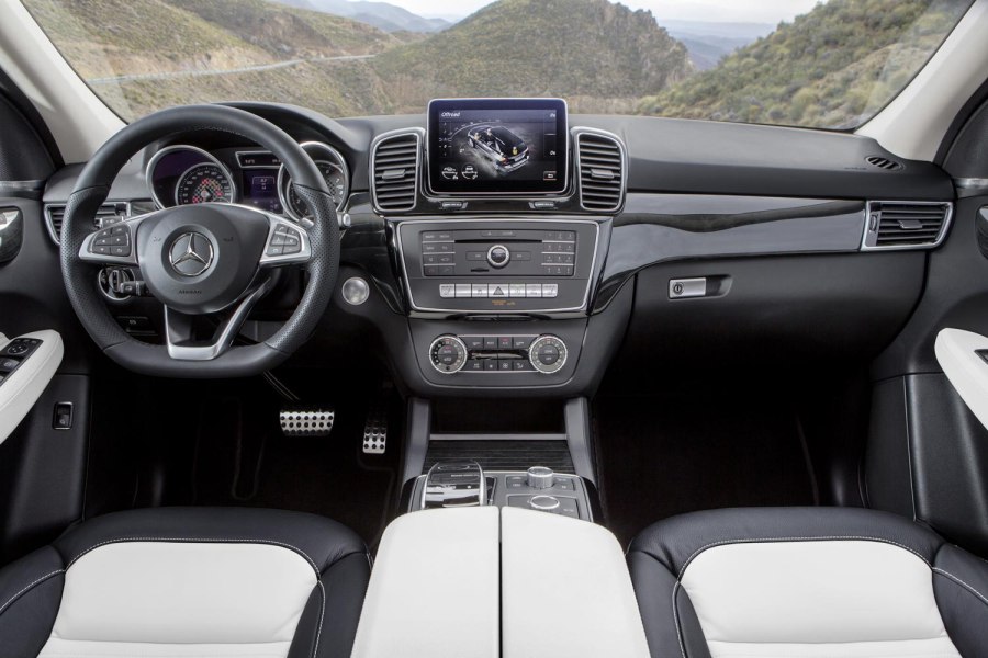Mercedes GLE 2016 AMG салон