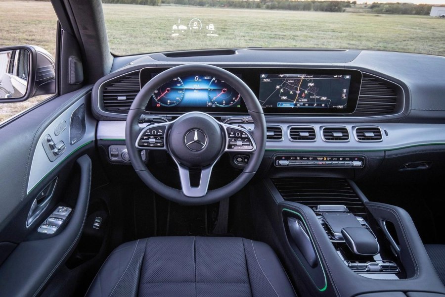 Мерседес-Бенц GLE 400d салон