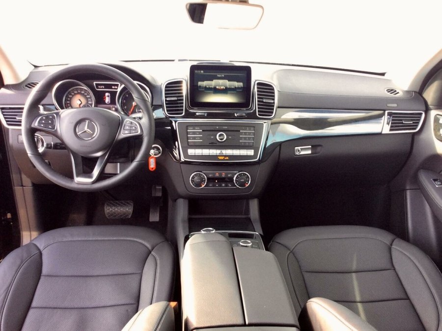 Мерседес GLE 350d интерьер