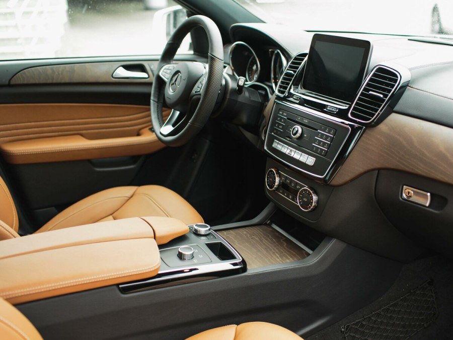 Мерседес-Бенц GLE 400d