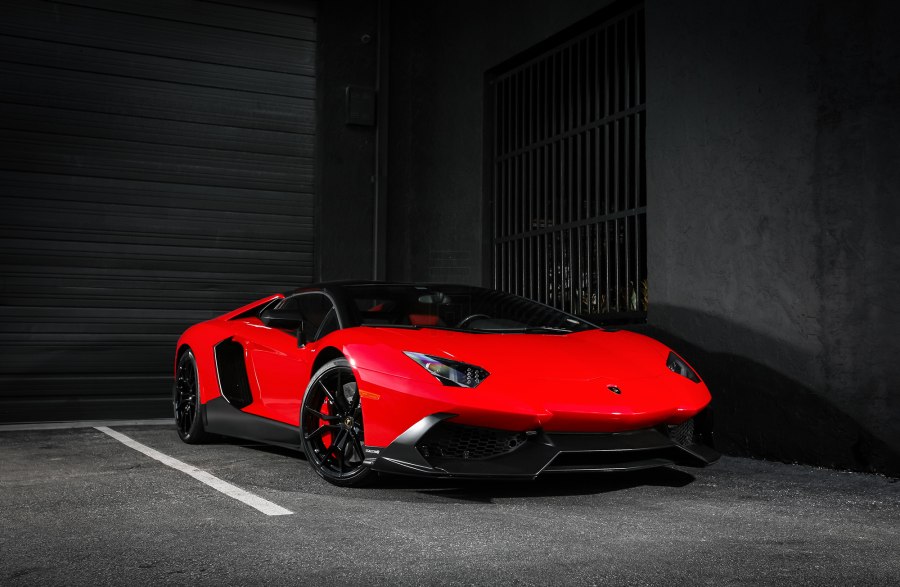 Lamborghini Aventador lp720