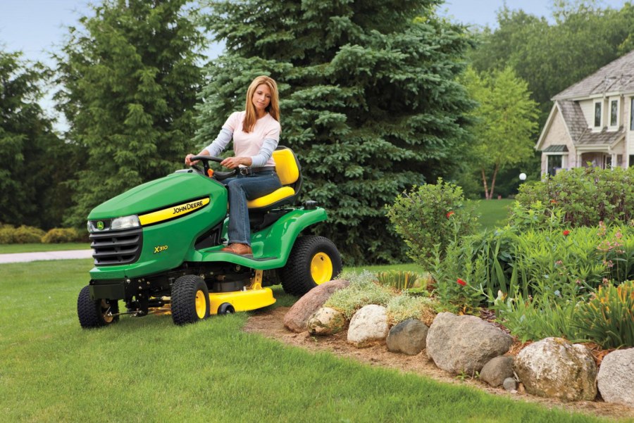 John Deere трактор газонокосилка x
