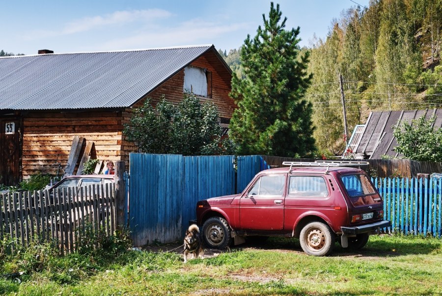 Машина в деревне