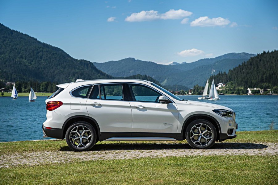BMW x1 белая