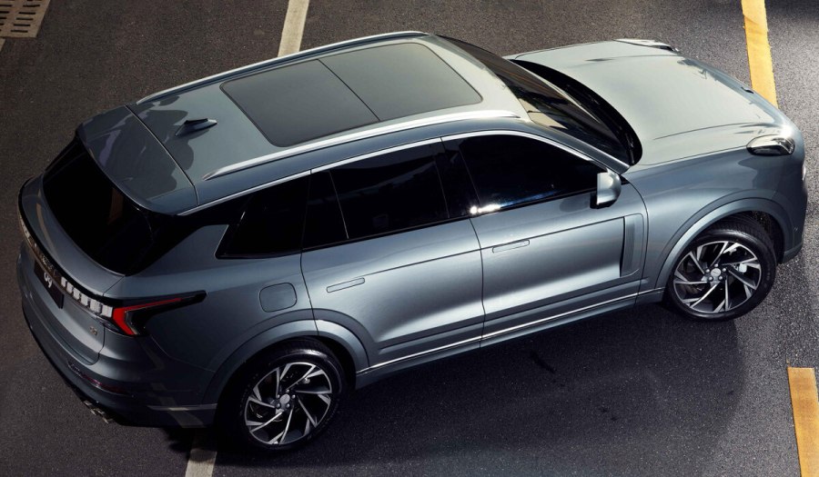 Кроссовер Lynk & co 09