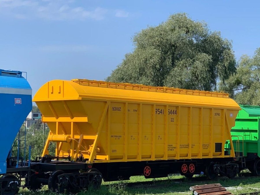 Вагоны хопперы для зерна "2350 131"