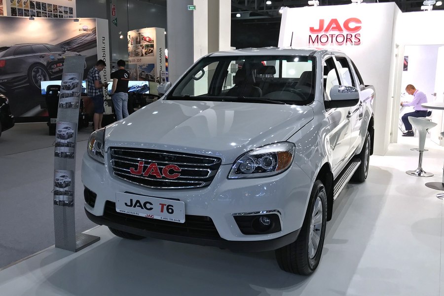 JAC т6