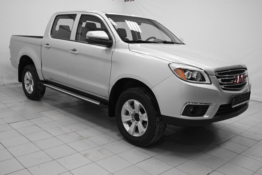 JAC t6 серебристый