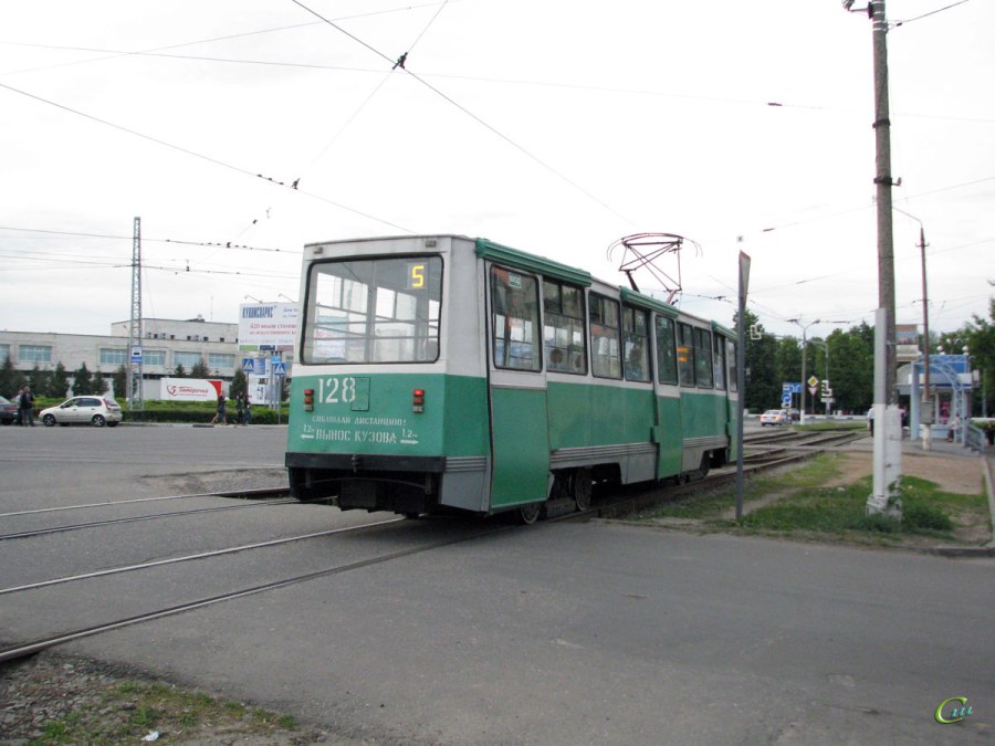 Модель трамвая КТМ-5