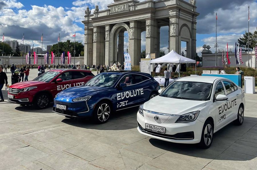 Электромобиль российского производства evolute
