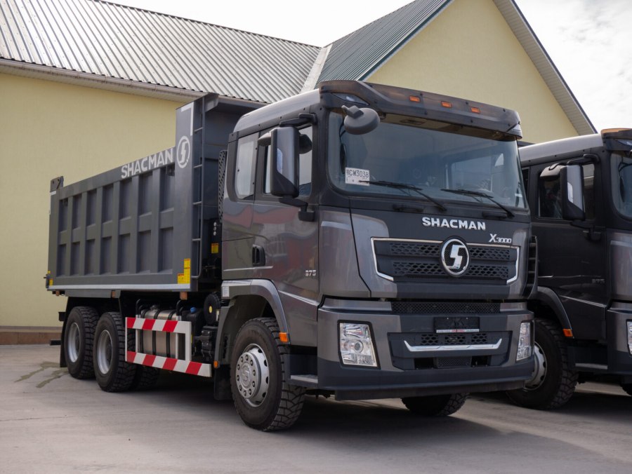 Shacman x3000 6x4 лесовоз