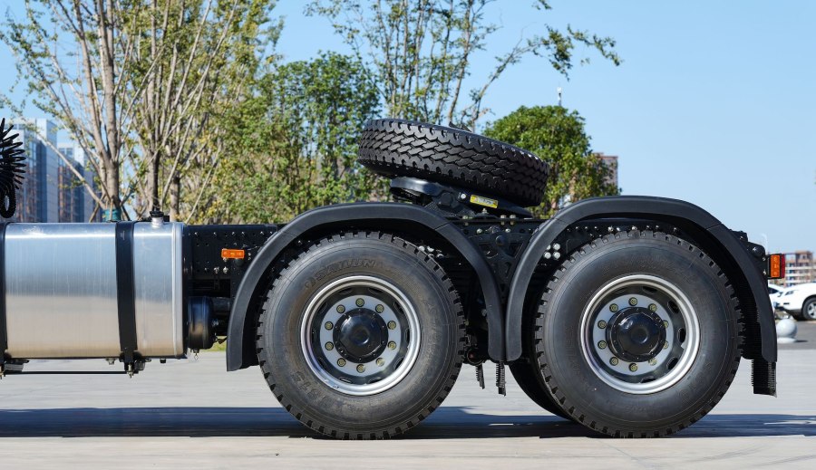 Седельный тягач sany d525a 6x4