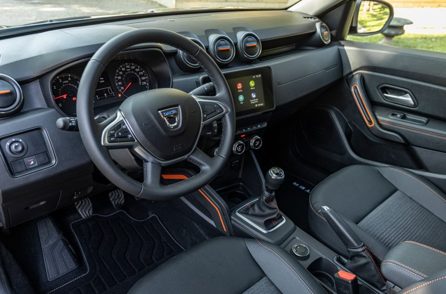 Dacia Duster 2022 салон