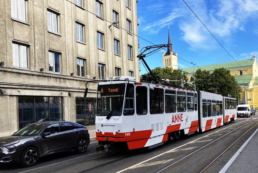 Трамвай Tatra kt3r в Москве
