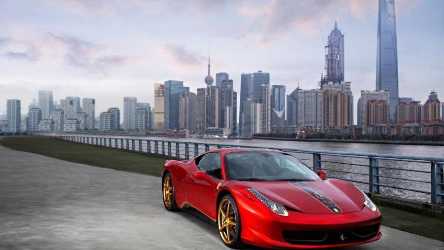 Ferrari 458 Italia красная