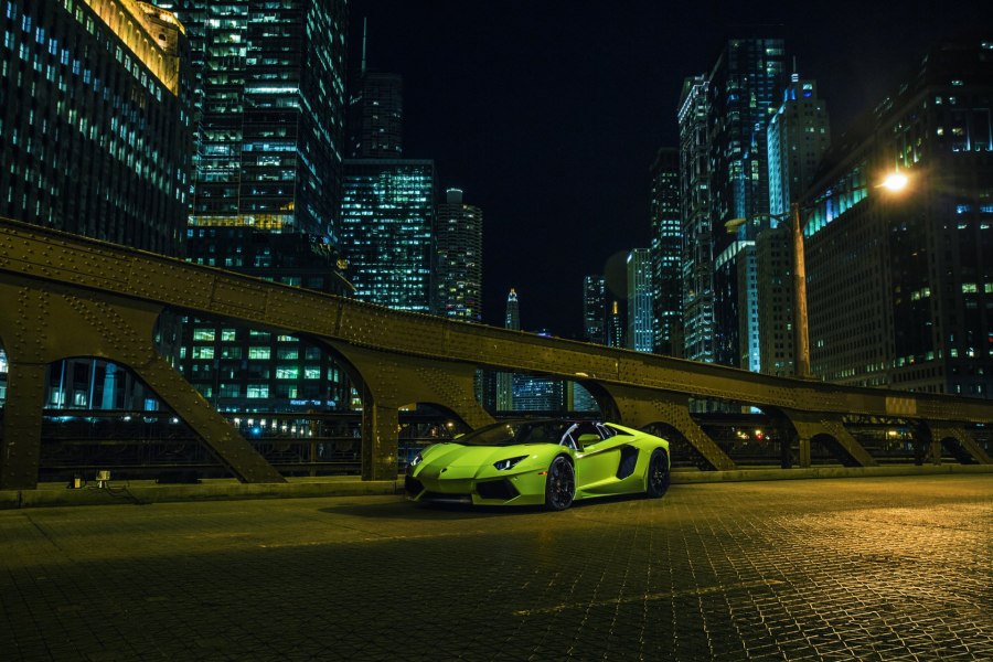 Green Lamborghini Aventador lp700-4 Roadster