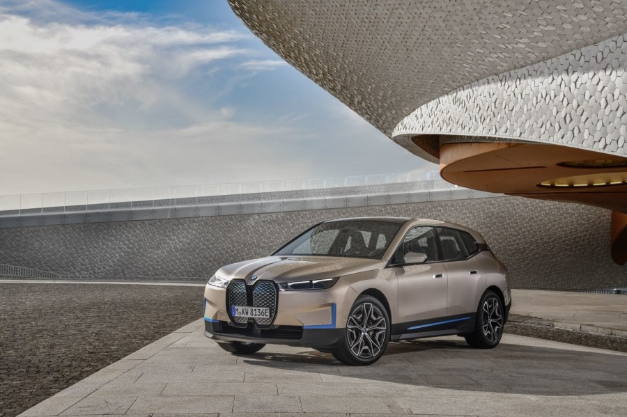 BMW IX 2022