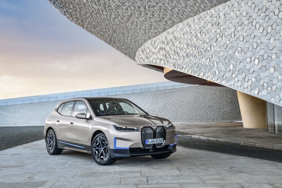 BMW IX 2021