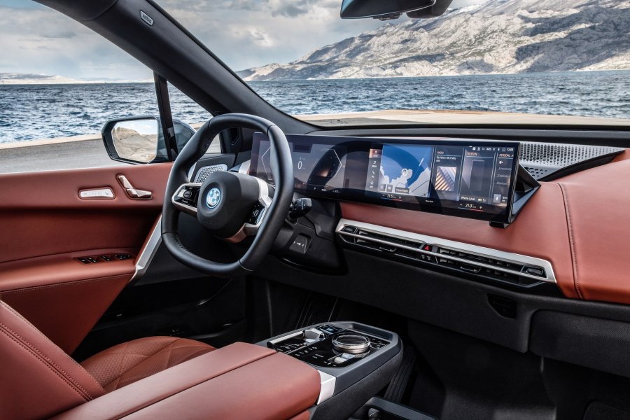 Новый BMW IX 2022