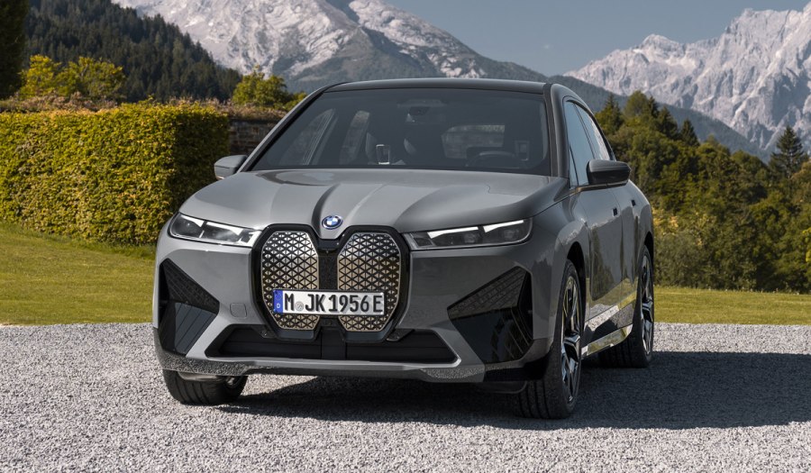 BMW IX I (i20)