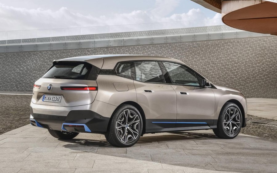 BMW IX 2022