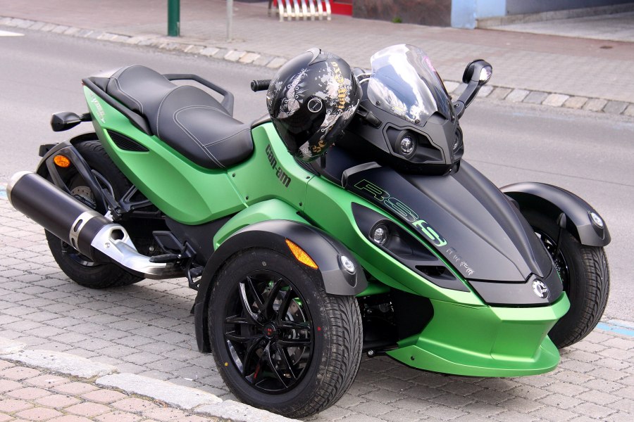 Трицикл BRP Spyder