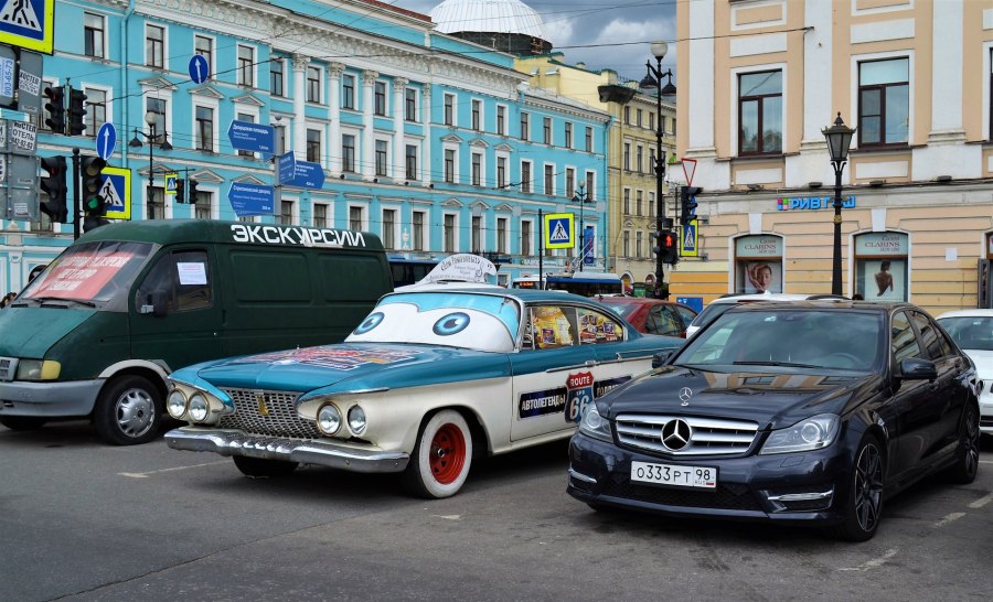 Автомобиль в Питере