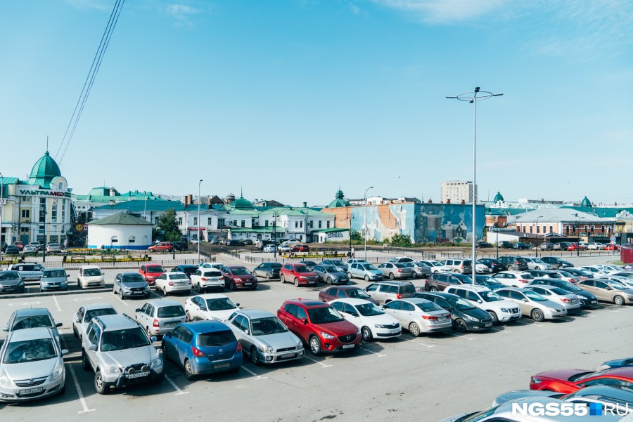 Машина в городе омске