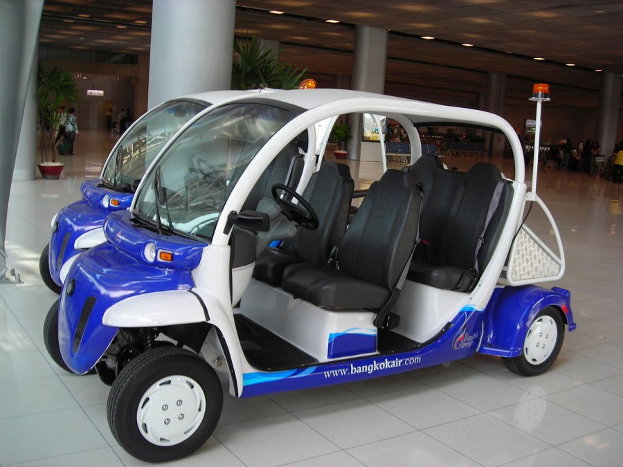 Электромобиль Byvin Electric car интерьер